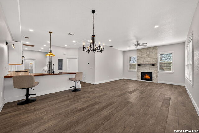 Listing photo id 51 for 588 Texas  