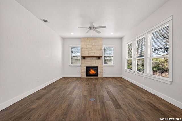 Listing photo id 52 for 588 Texas  