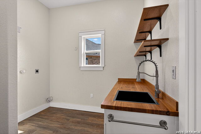Listing photo id 57 for 588 Texas  
