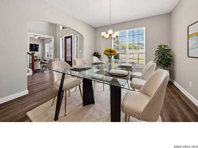 Listing photo id 4 for 588 Texas  