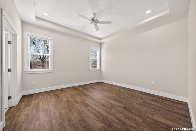 Listing photo id 58 for 588 Texas  