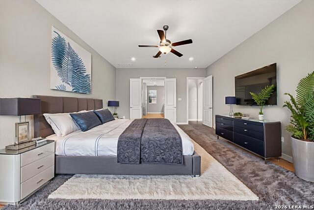 Listing photo id 5 for 588 Texas  