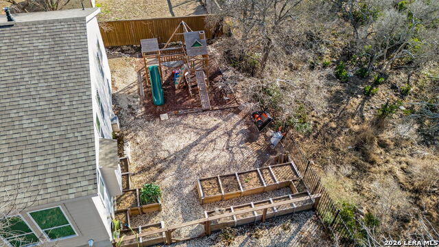 Listing photo id 69 for 588 Texas  