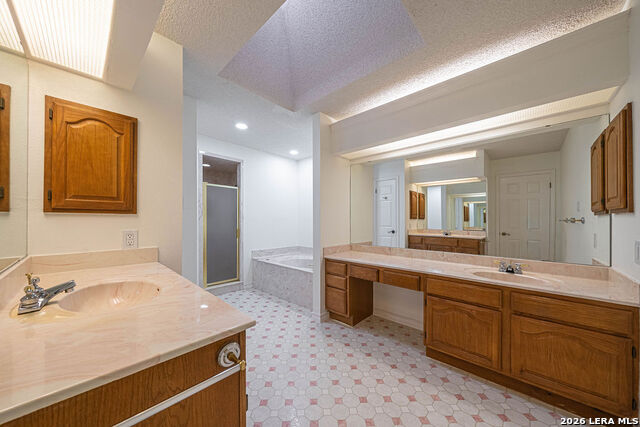 Image 18 of 34 For 1211 Alamo  