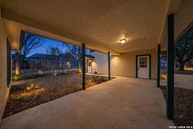 Image 5 of 34 For 1211 Alamo  