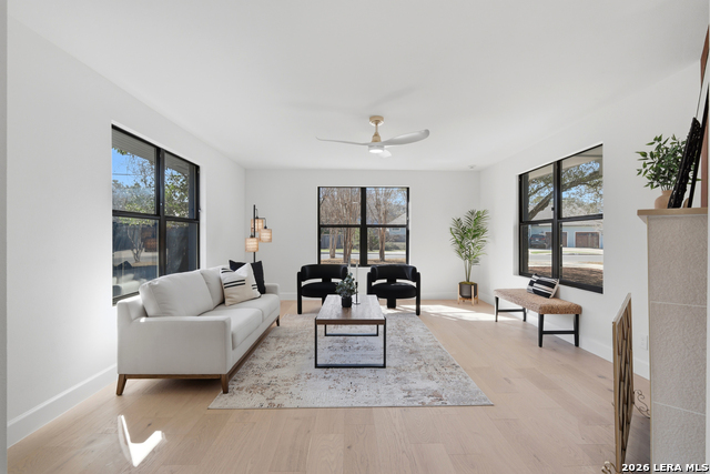 Image 21 of 30 For 319 Terra Alta E