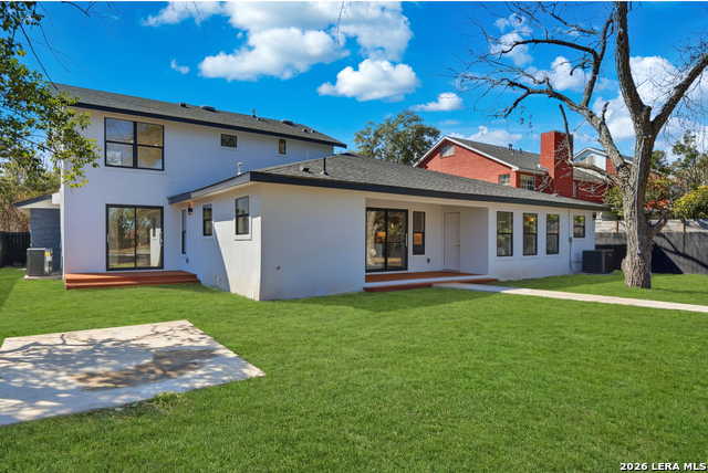 Image 28 of 30 For 319 Terra Alta E