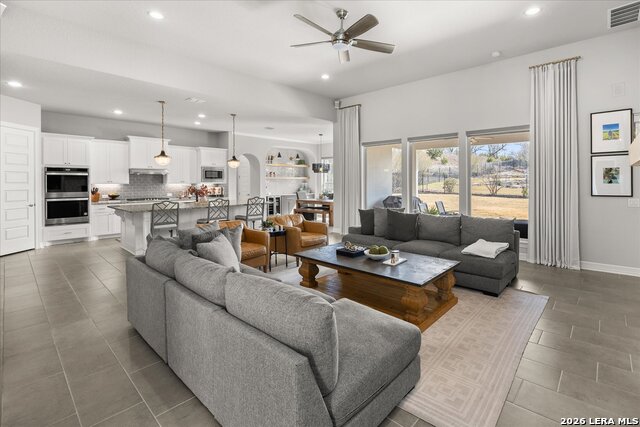 Image 13 of 47 For 114 El Cielo