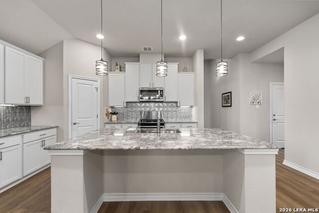 Listing photo id 11 for 101 Amarosa  