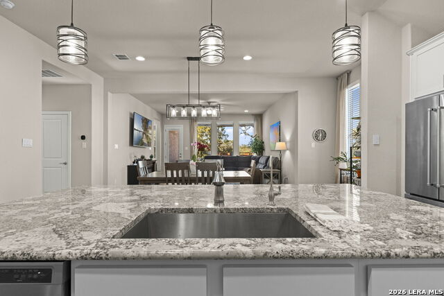 Listing photo id 12 for 101 Amarosa  