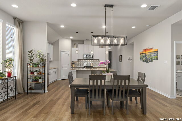 Listing photo id 14 for 101 Amarosa  