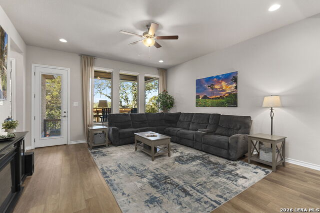 Listing photo id 18 for 101 Amarosa  