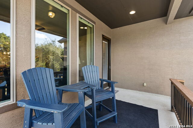 Listing photo id 28 for 101 Amarosa  