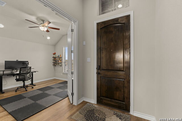 Listing photo id 3 for 101 Amarosa  