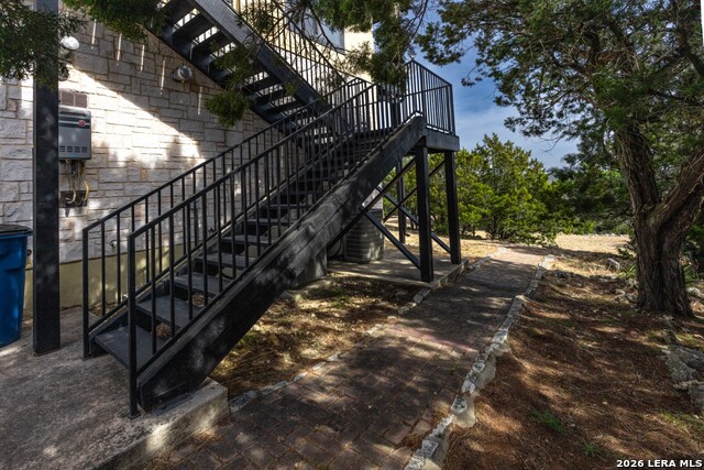 Listing photo id 27 for 285 Timberhill