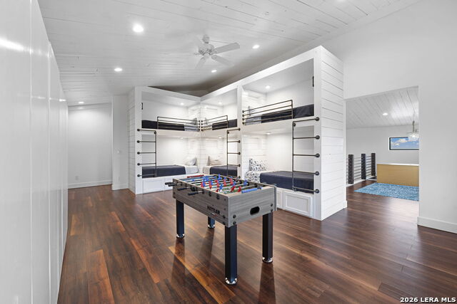 Listing photo id 9 for 2870 Rebecca Creek