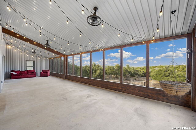 Listing photo id 15 for 2870 Rebecca Creek