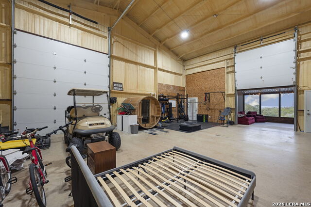 Listing photo id 16 for 2870 Rebecca Creek