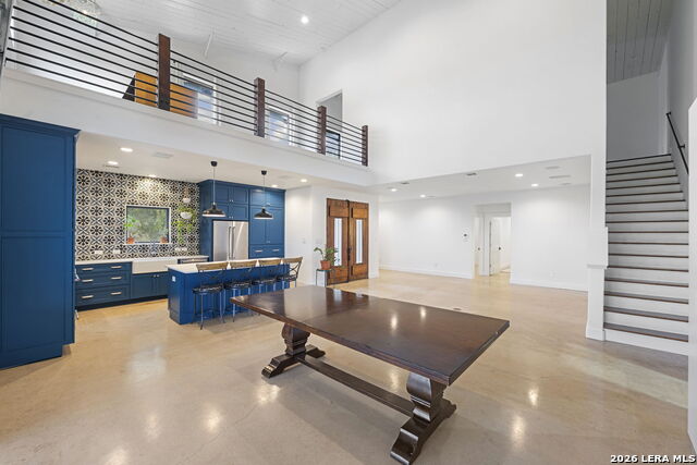 Listing photo id 0 for 2870 Rebecca Creek