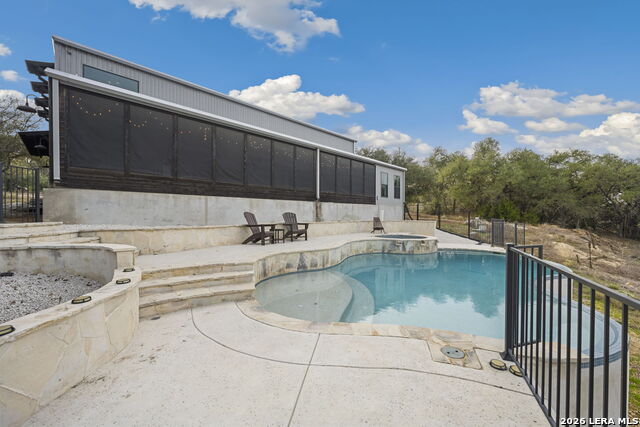 Listing photo id 18 for 2870 Rebecca Creek