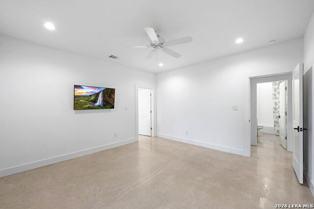 Listing photo id 5 for 2870 Rebecca Creek