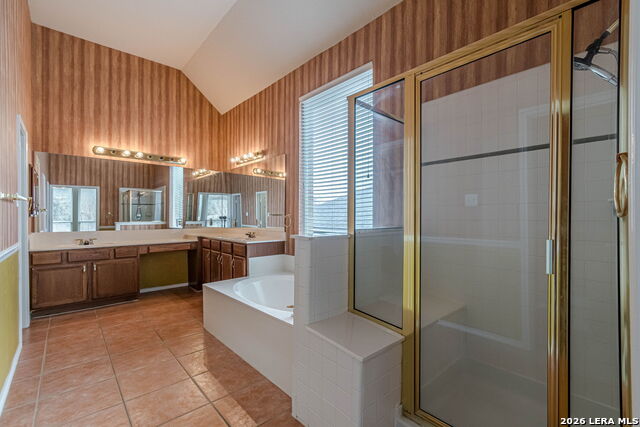 Image 23 of 50 For 843 Peg Oak  