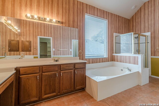 Image 24 of 50 For 843 Peg Oak  