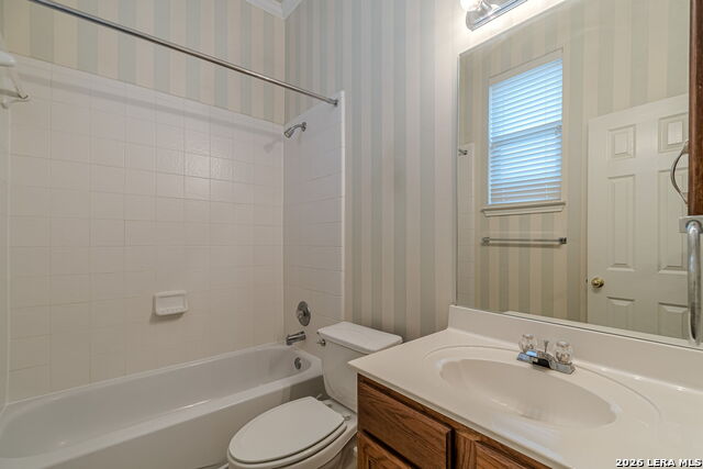 Image 31 of 50 For 843 Peg Oak  