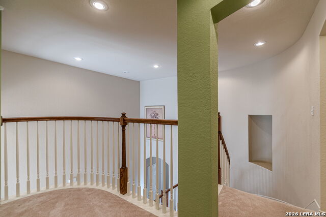 Image 32 of 50 For 843 Peg Oak  