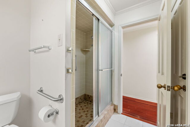 Image 16 of 29 For 4001 New Braunfels N Apt 300a