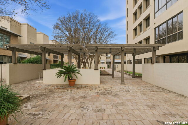 Image 26 of 29 For 4001 New Braunfels N Apt 300a