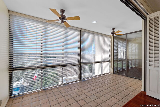 Image 8 of 29 For 4001 New Braunfels N Apt 300a