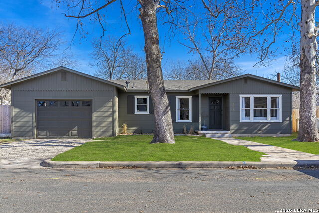 Details for 511 Olive St, Fredericksburg, TX 78624