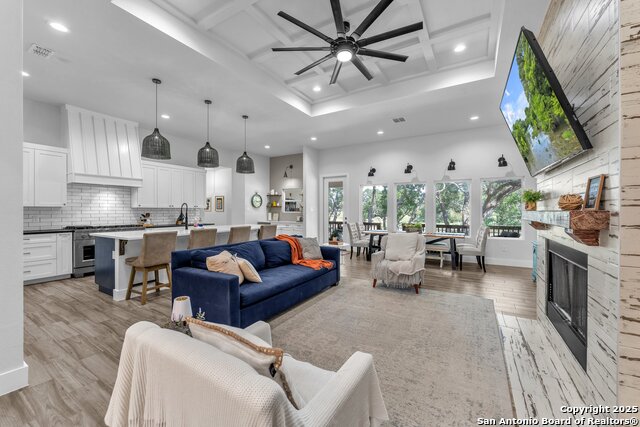 Image 19 of 84 For 740 Sharp Springs