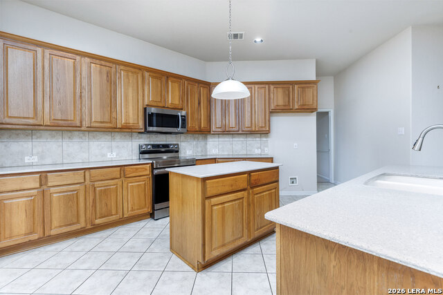 Image 18 of 41 For 18803 Millhollow