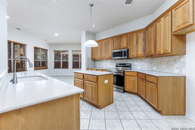 Image 21 of 41 For 18803 Millhollow