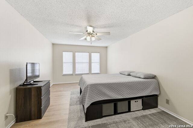 Image 30 of 43 For 5506 Kenton Bluff