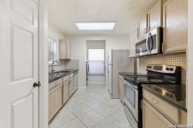 Image 8 of 43 For 5506 Kenton Bluff