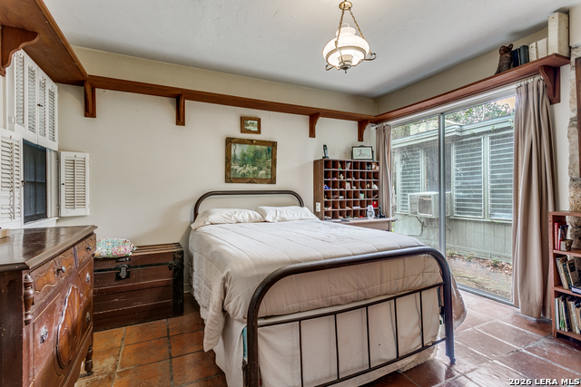 Image 10 of 12 For 231 Sunset E