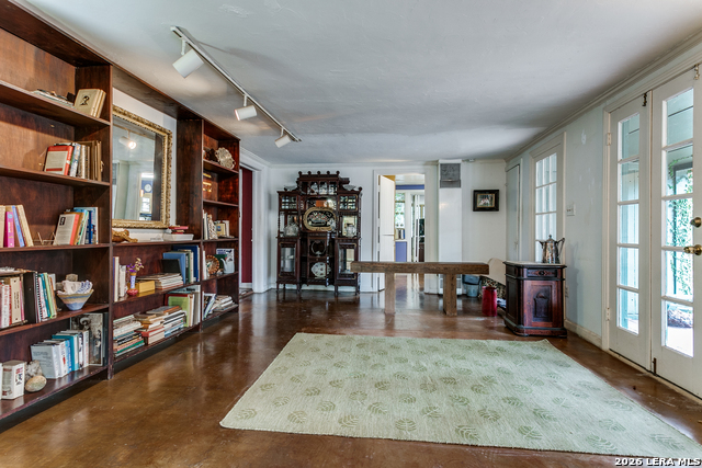 Image 8 of 12 For 231 Sunset E