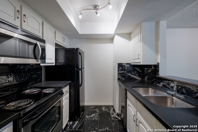 Image 15 of 32 For 11843 Braesview  1614