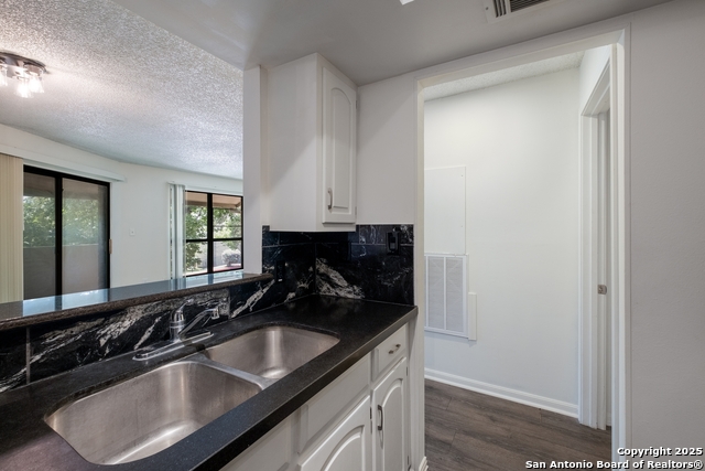 Image 17 of 32 For 11843 Braesview  1614