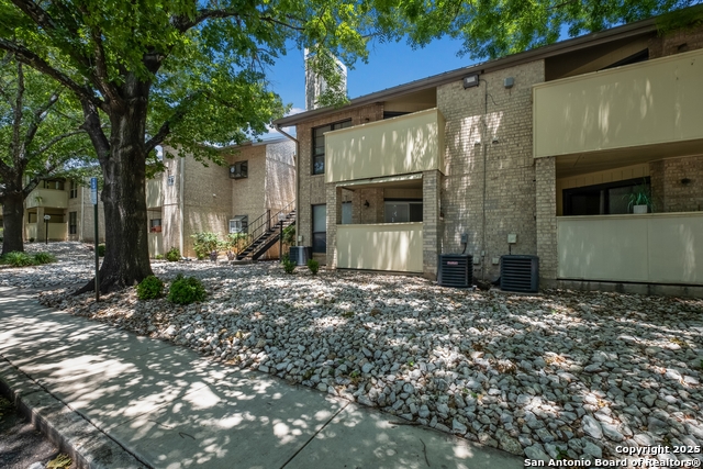 Image 2 of 32 For 11843 Braesview  1614