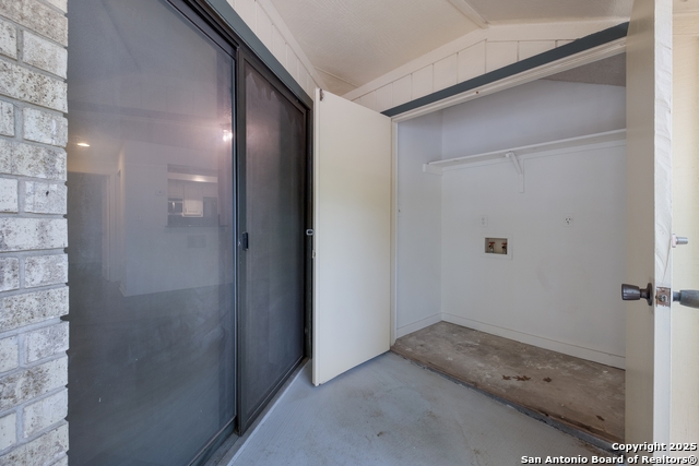 Image 26 of 32 For 11843 Braesview  1614