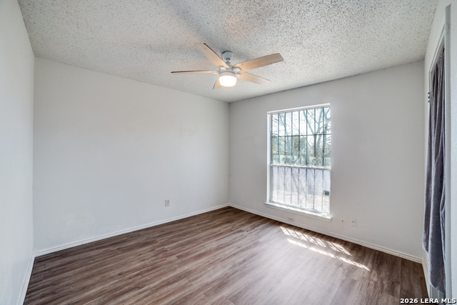 Image 18 of 19 For 9502 Woodland