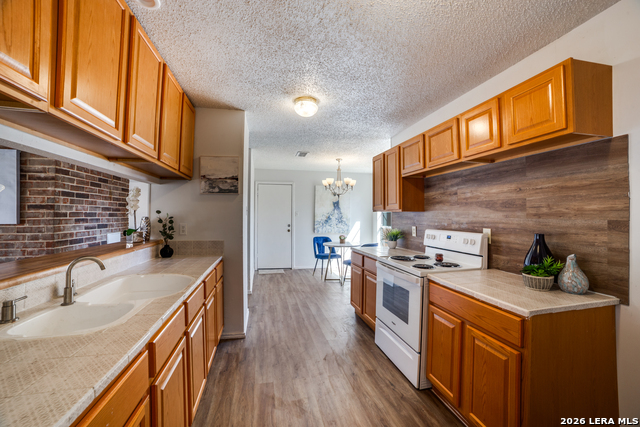 Image 9 of 19 For 9502 Woodland