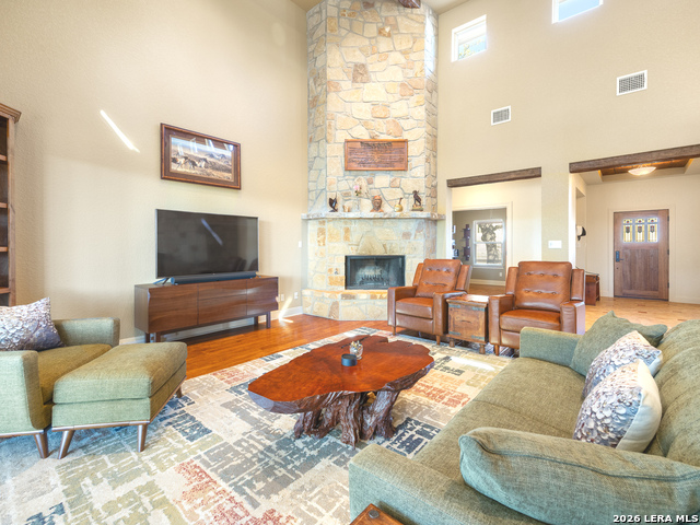 Image 13 of 28 For 526 River Crossing