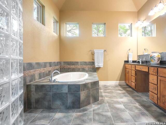 Image 21 of 28 For 526 River Crossing