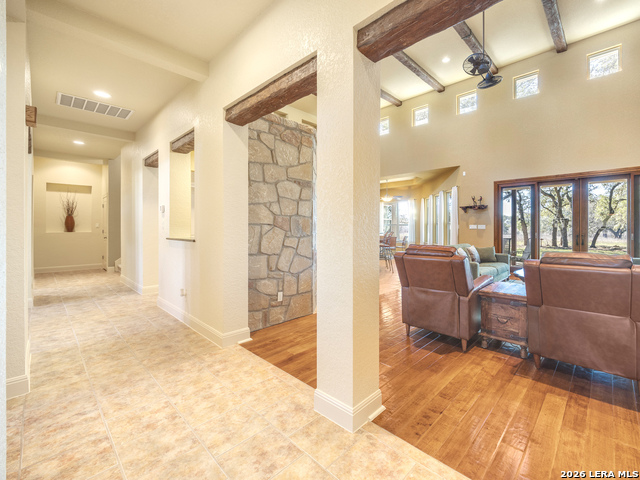 Image 5 of 28 For 526 River Crossing