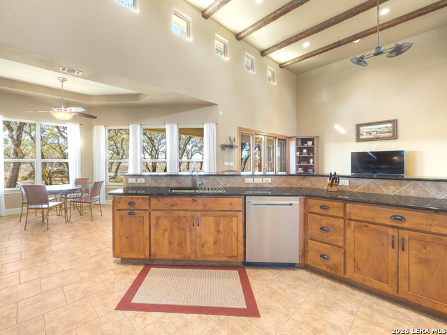 Image 8 of 28 For 526 River Crossing